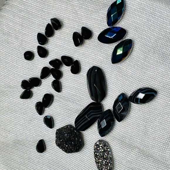 Lot of red & orange banded carnelian & onyx agate gemstones for jewelry making - Picture 6 of 7